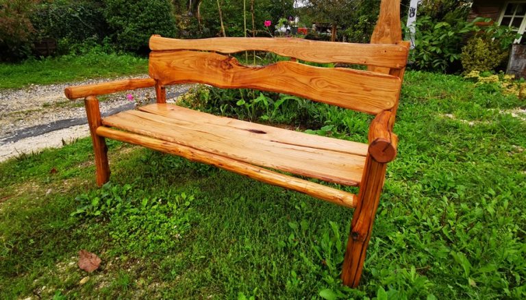 banc en bois de châtaignier artisanal