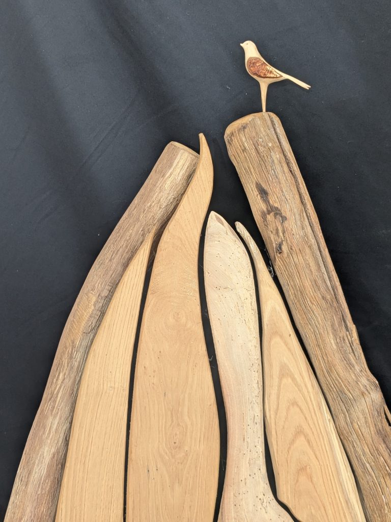 fauteuil en bois de châtaignier personnalisé